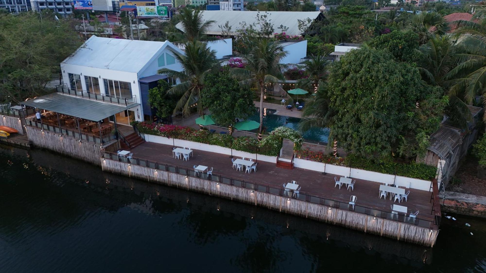The B Resort Kampot Eksteriør billede
